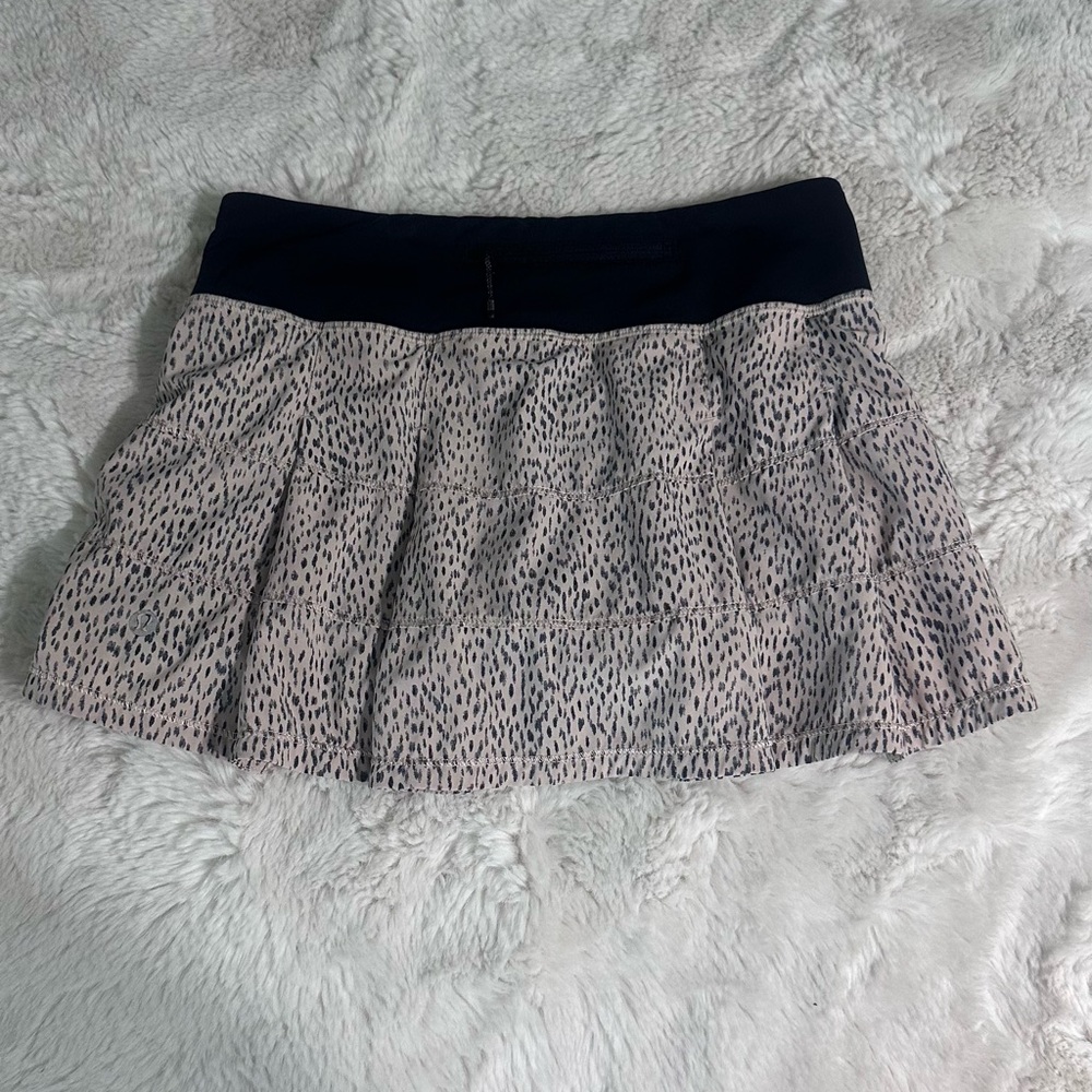 Lululemon pattern athletic skirt